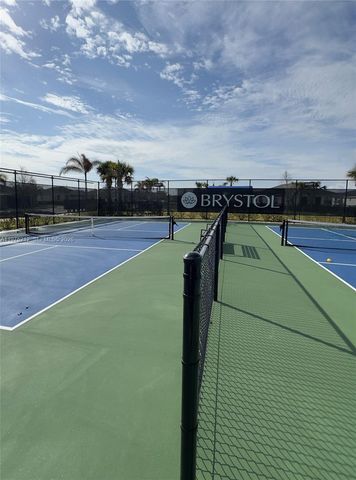 6712 NW Cloverdale Ave, Port St. Lucie, FL 34987