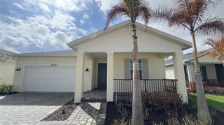 6712 NW Cloverdale Ave, Port St. Lucie, FL 34987