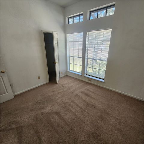 7301 Diamond Ridge Dr, Corpus Christi, TX 78413