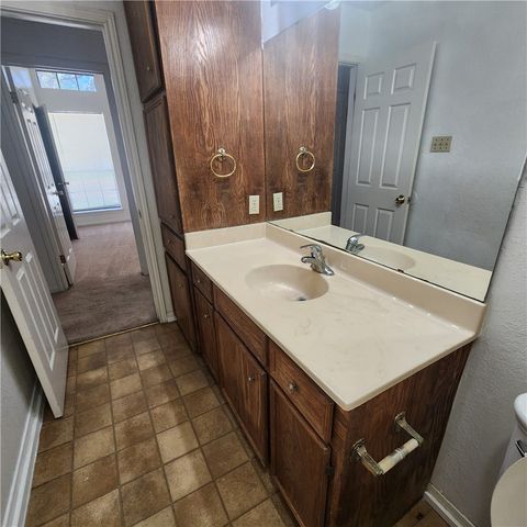 7301 Diamond Ridge Dr, Corpus Christi, TX 78413