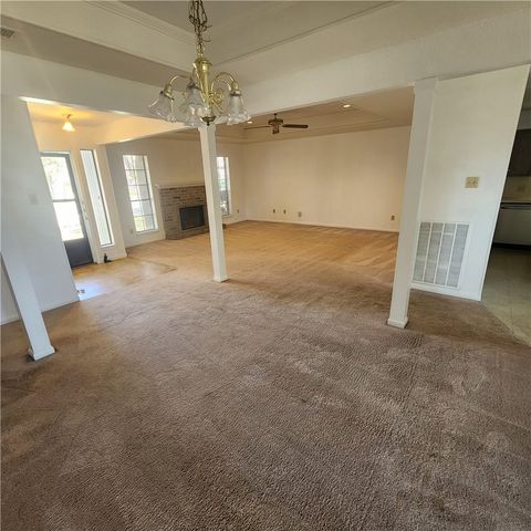 7301 Diamond Ridge Dr, Corpus Christi, TX 78413