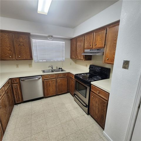 7301 Diamond Ridge Dr, Corpus Christi, TX 78413