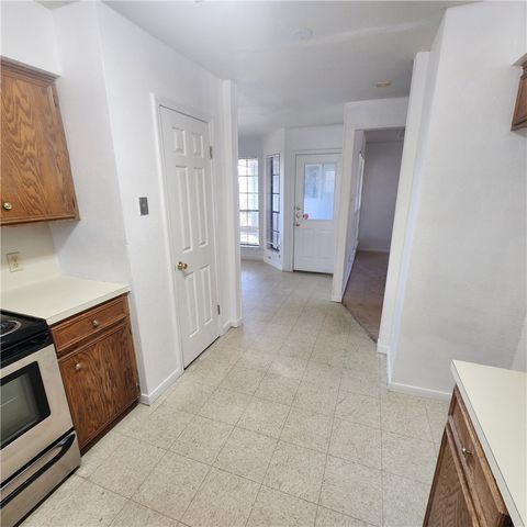 7301 Diamond Ridge Dr, Corpus Christi, TX 78413