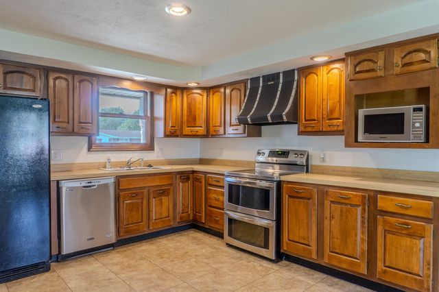 2802 Seymour Lane 2802 Seymour Lane, Springfield, OH 45503