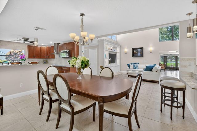 8208 Casa Del Lago 23b, Boca Raton, FL 33433