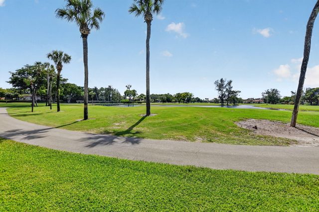 8208 Casa Del Lago 23b, Boca Raton, FL 33433