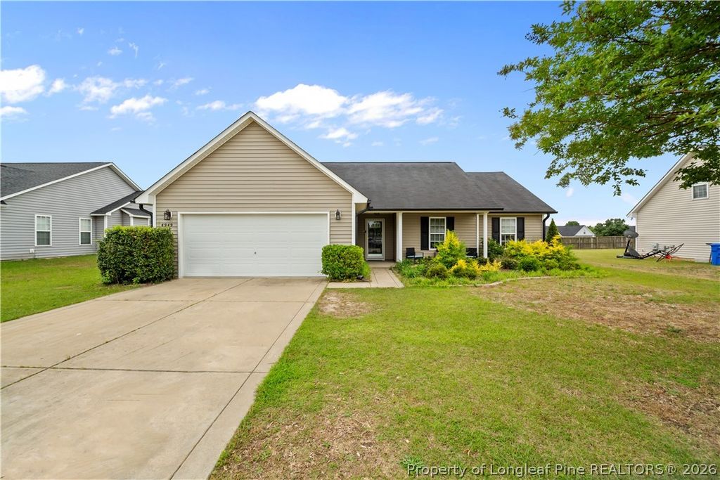 4949 Yorkchester Drive, Fayetteville, NC 28314 — exterior