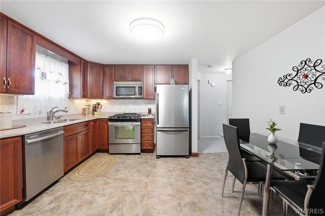 83 Danielle Drive, Cheektowaga, NY 14227