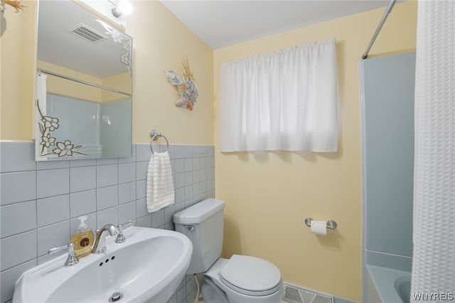 83 Danielle Drive, Cheektowaga, NY 14227