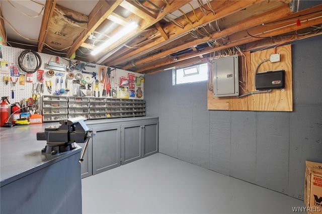 83 Danielle Drive, Cheektowaga, NY 14227