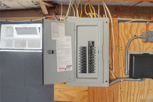 83 Danielle Drive, Cheektowaga, NY 14227