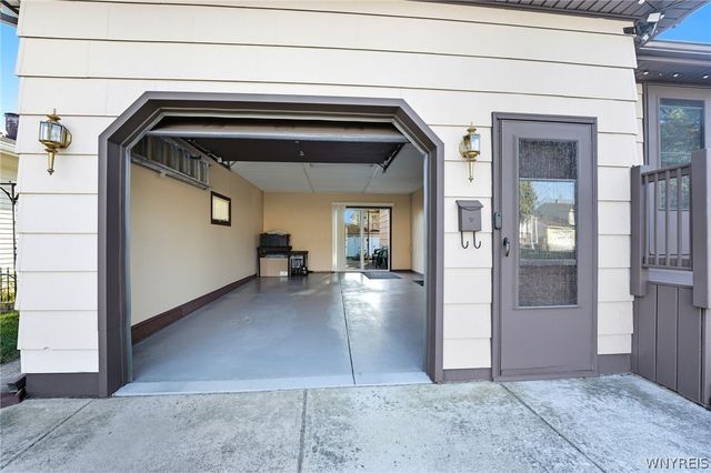 83 Danielle Drive, Cheektowaga, NY 14227