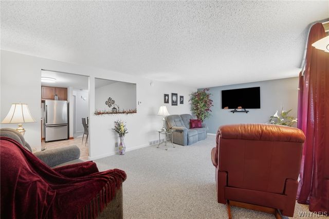 83 Danielle Drive, Cheektowaga, NY 14227