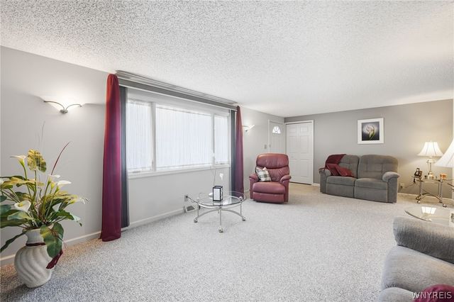 83 Danielle Drive, Cheektowaga, NY 14227