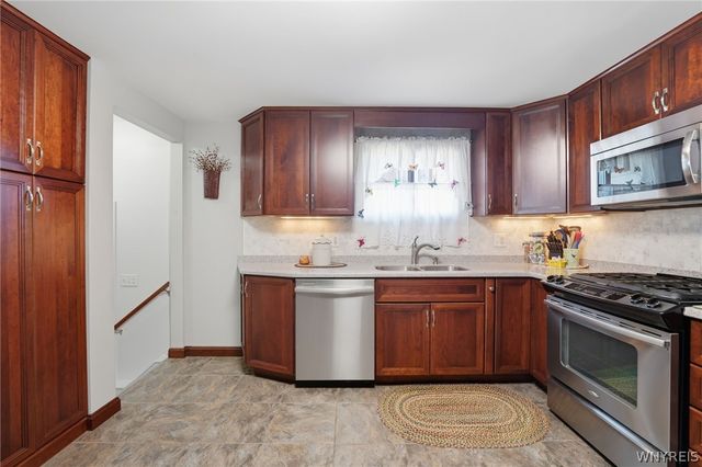 83 Danielle Drive, Cheektowaga, NY 14227