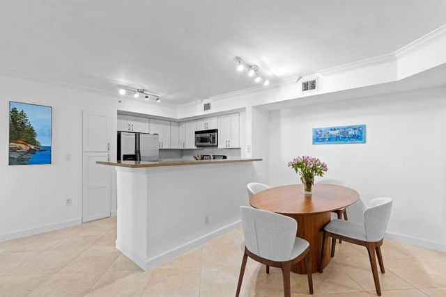 1801 N Flagler Drive 303, West Palm Beach, FL 33407