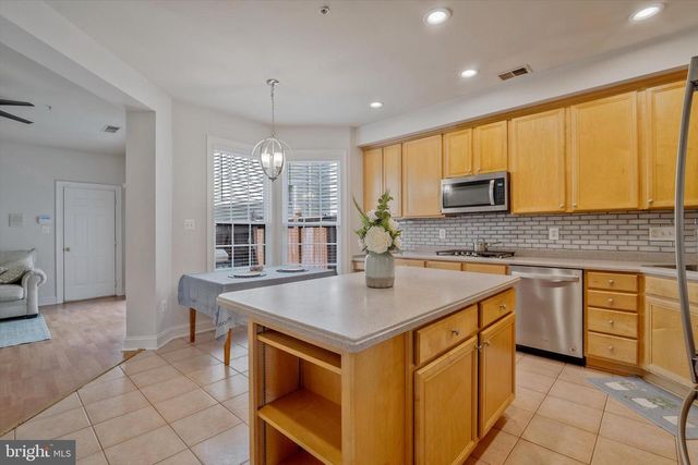 413 LONGHORN CRES, Rockville, MD 20850