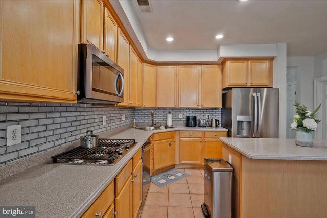 413 LONGHORN CRES, Rockville, MD 20850