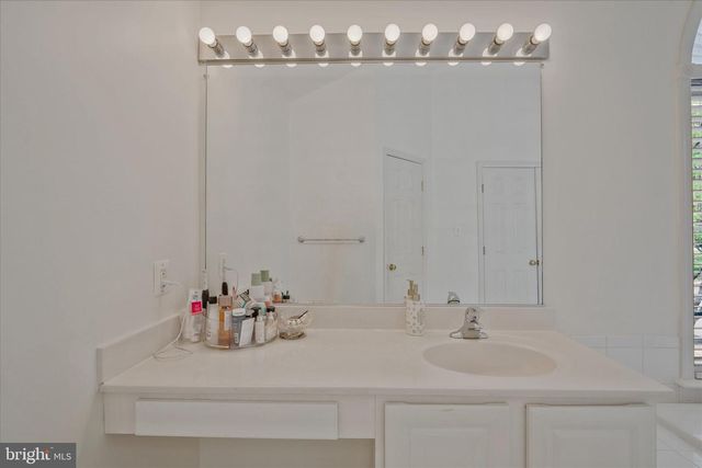 413 LONGHORN CRES, Rockville, MD 20850