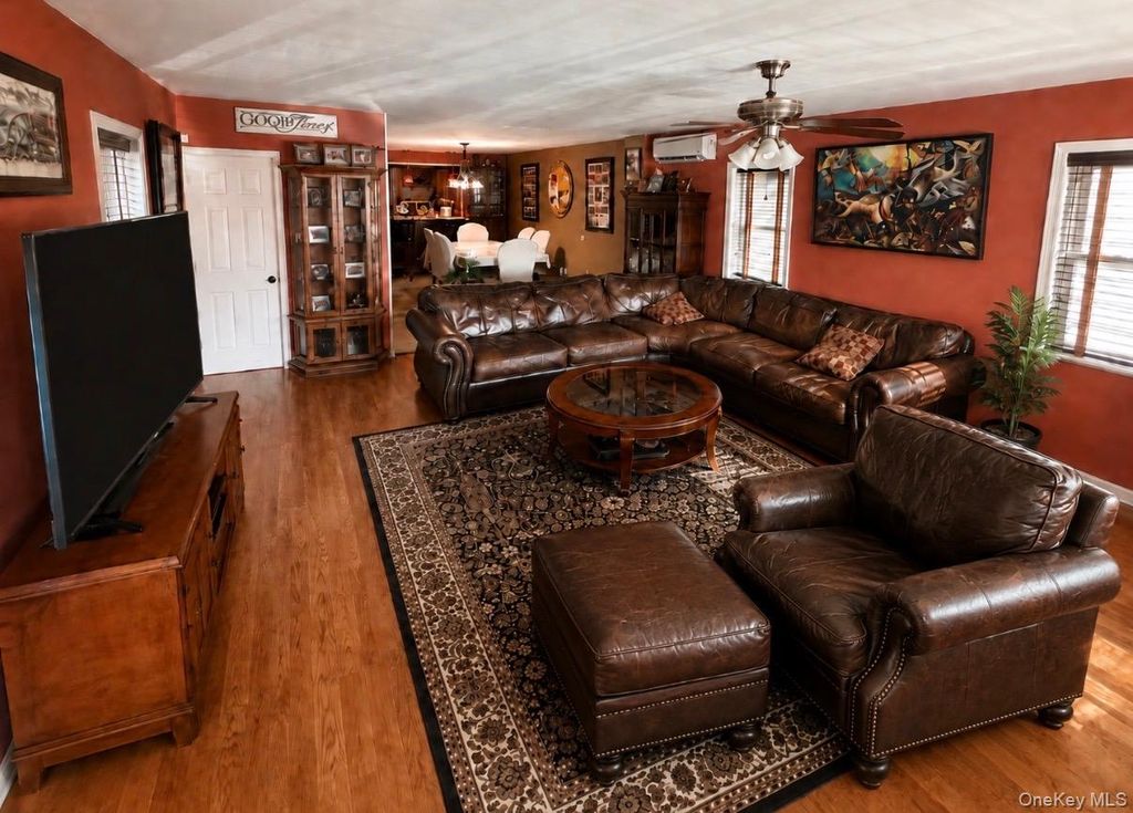 159 Sportsmans Avenue, Freeport, NY 11520 — photo 3