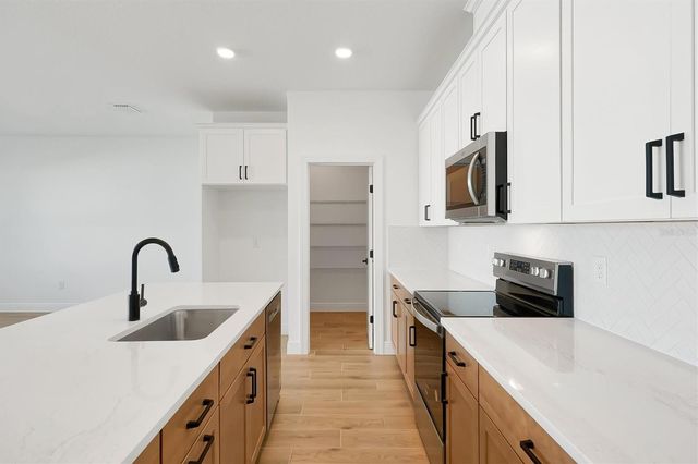 5745 WALLIS LANE, St Cloud, FL 34771