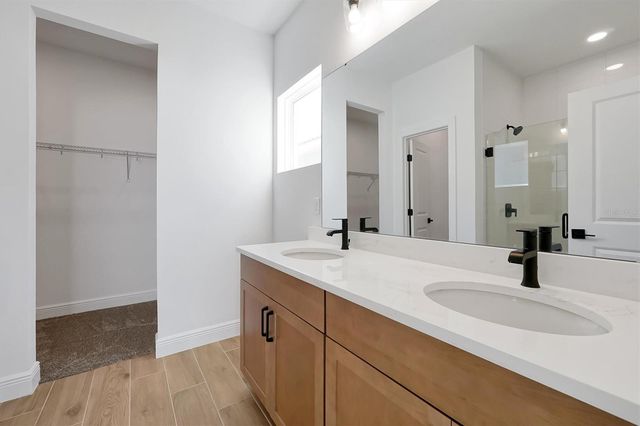 5745 WALLIS LANE, St Cloud, FL 34771