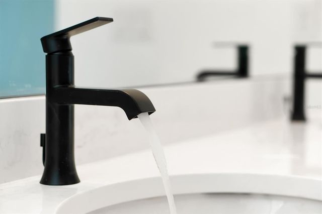 5745 WALLIS LANE, St Cloud, FL 34771