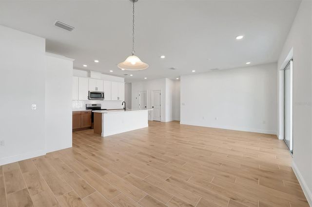 5745 WALLIS LANE, St Cloud, FL 34771