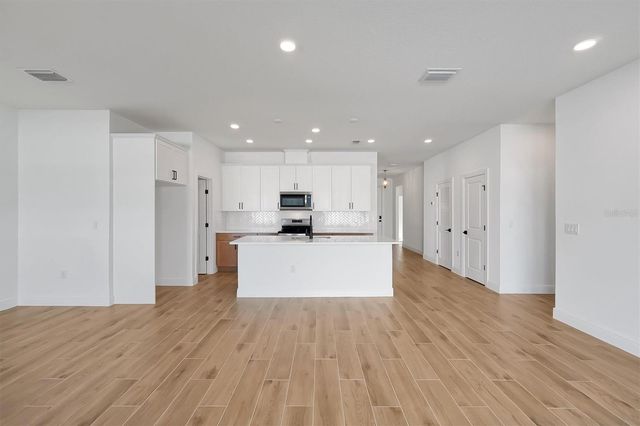 5745 WALLIS LANE, St Cloud, FL 34771