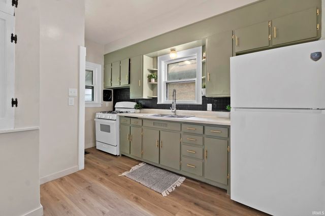 2506 S Wayne Avenue, Fort Wayne, IN 46807