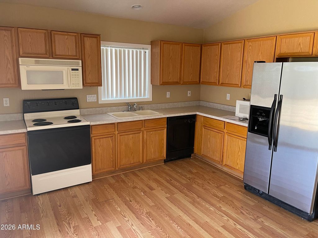 12802 W Myer Lane, El Mirage, AZ 85335 — photo 4