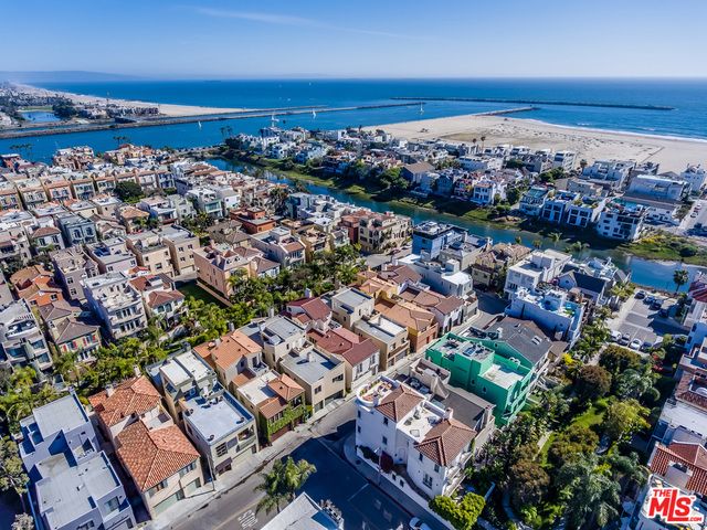 143 UNION JACK, Marina Del Rey, CA 90292