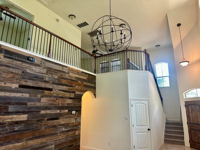 7233 Menchaca RD 17, Austin, TX 78745