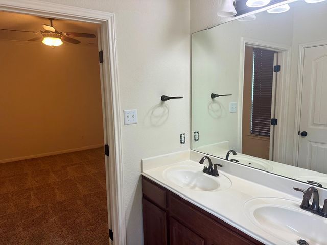 7233 Menchaca RD 17, Austin, TX 78745