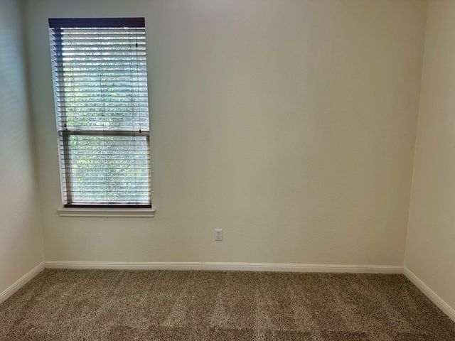 7233 Menchaca RD 17, Austin, TX 78745