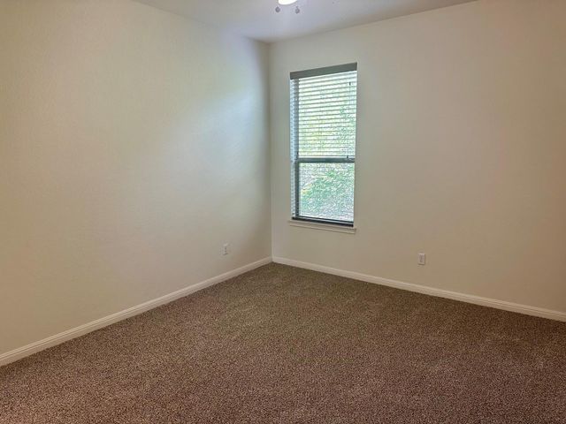7233 Menchaca RD 17, Austin, TX 78745