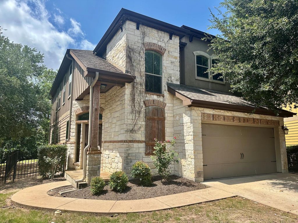 7233 Menchaca RD 17, Austin, TX 78745