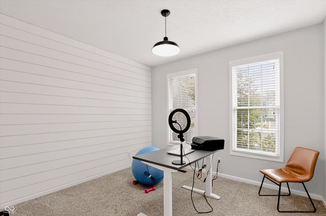 8838 Pin Oak Drive, Zionsville, IN 46077