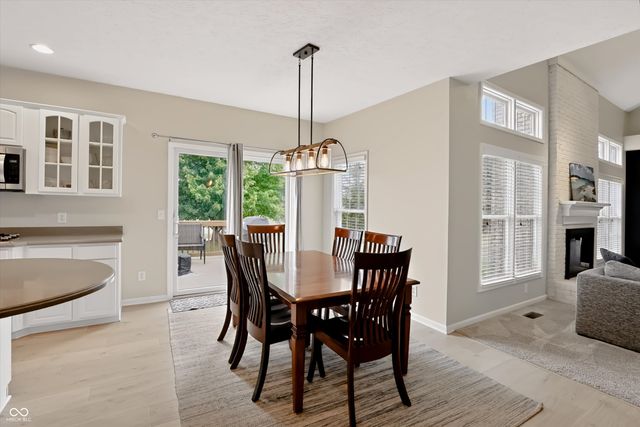 8838 Pin Oak Drive, Zionsville, IN 46077