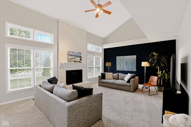 8838 Pin Oak Drive, Zionsville, IN 46077