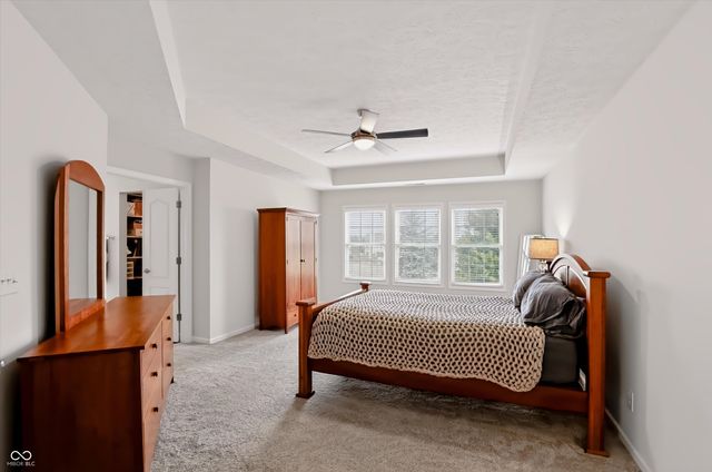 8838 Pin Oak Drive, Zionsville, IN 46077