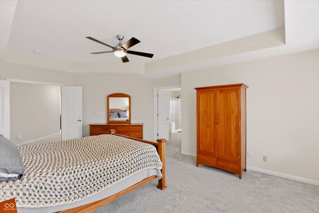 8838 Pin Oak Drive, Zionsville, IN 46077