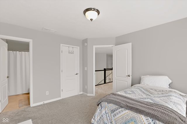 8838 Pin Oak Drive, Zionsville, IN 46077