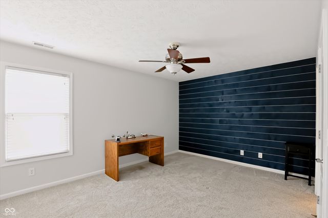 8838 Pin Oak Drive, Zionsville, IN 46077