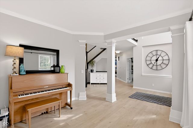 8838 Pin Oak Drive, Zionsville, IN 46077