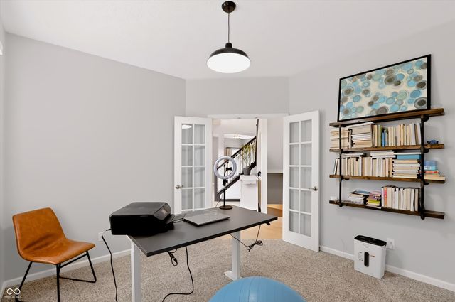 8838 Pin Oak Drive, Zionsville, IN 46077