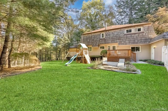 8 Kings Gate Road, Suffern, NY 10901