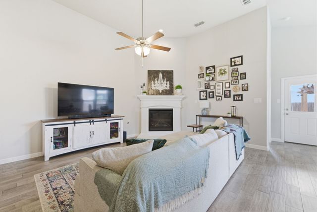 528 Pendennis Drive, Saginaw, TX 76131