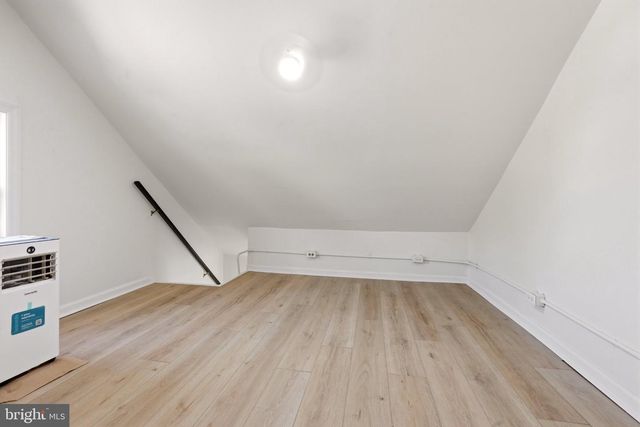 216 BARCLAY ST, Burlington, NJ 08016