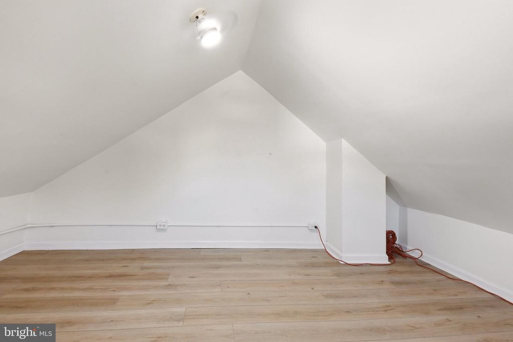 216 BARCLAY ST, BURLINGTON, NJ 08016 — photo 3